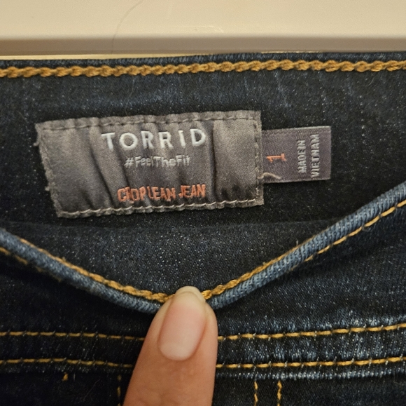 Torrid Capri jeans - Picture 2 of 3